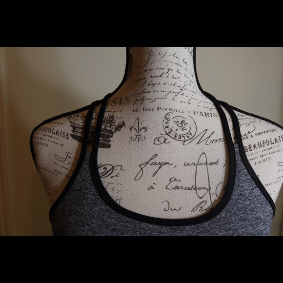 New DKNY sports bra Strappy back size small gray - Picture 6 of 8